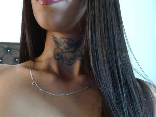 ameliejoness17 webcam