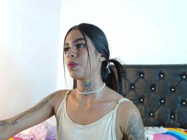 ameliejoness17 webcam