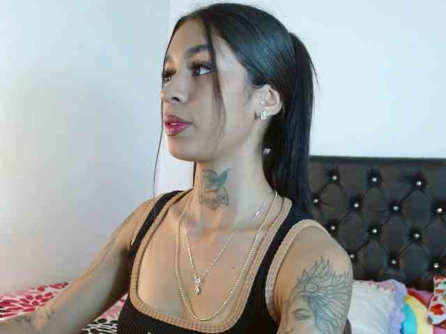 ameliejoness17 webcam