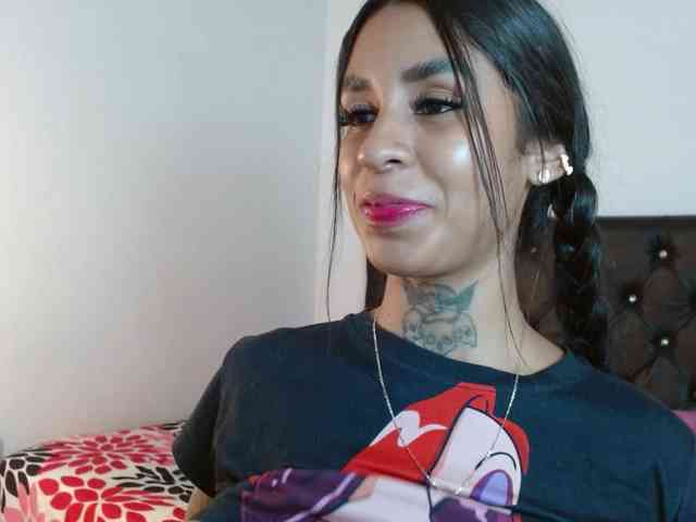 ameliejoness17 webcam