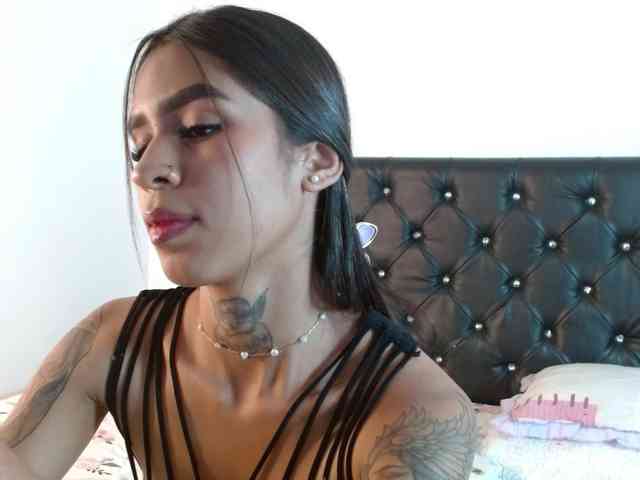 ameliejoness17 webcam