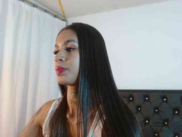ameliejoness17 webcam