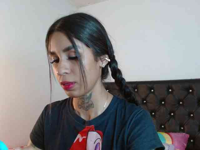 ameliejoness17 webcam