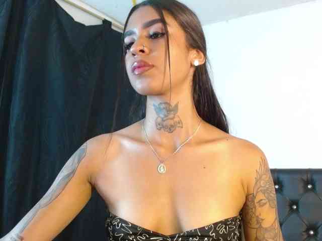 ameliejoness17 webcam