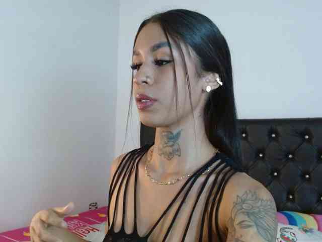 ameliejoness17 webcam