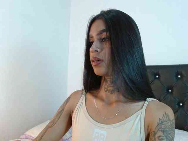 ameliejoness17 webcam