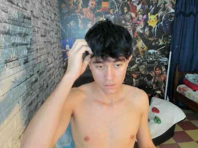 jay-orange Live Webcam on BongaCams
