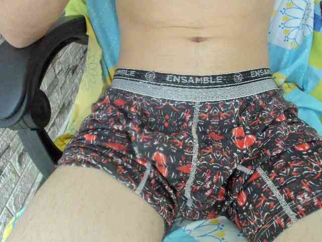 jay-orange Live Webcam on BongaCams