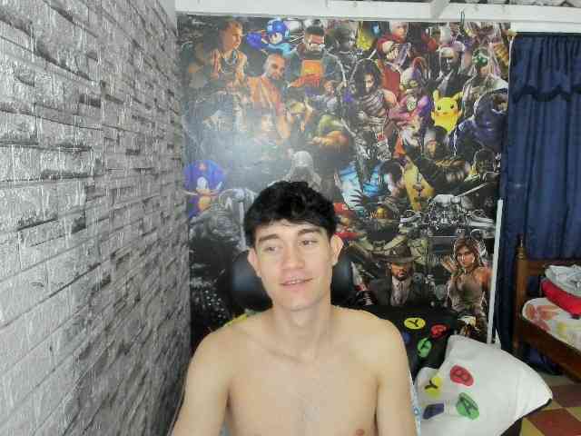 jay-orange Live Webcam on BongaCams