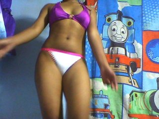 Carennehot2's Live Webcam