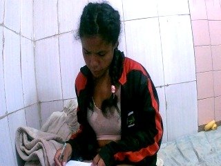 Carennehot2's Live Webcam