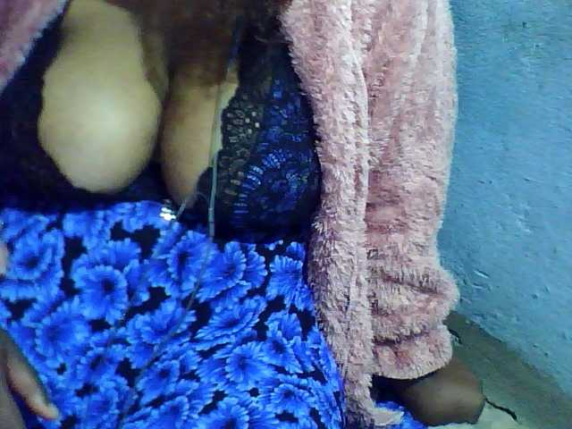 Carennehot2 live cam on BongaCams