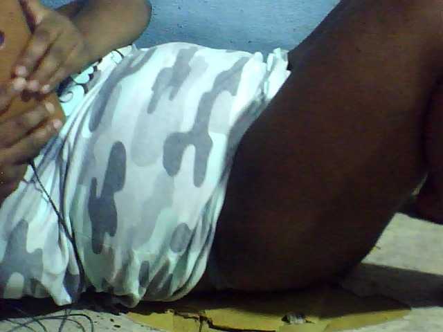 Carennehot2 live cam on BongaCams