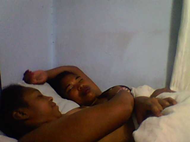 Carennehot2 live cam on BongaCams