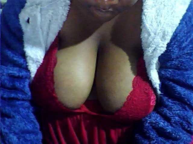 Carennehot2 live cam on BongaCams
