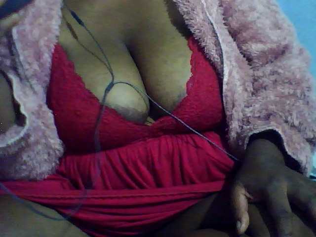 Carennehot2 live cam on BongaCams