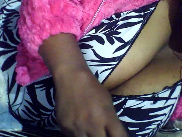 Carennehot2 live cam on BongaCams