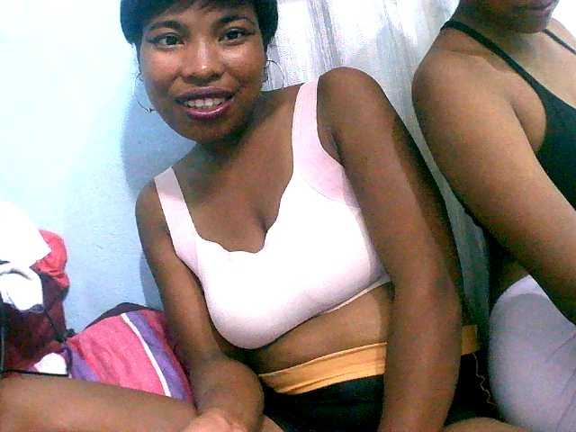 Carennehot2 live cam on BongaCams