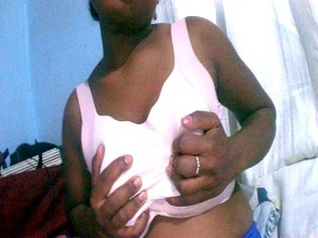 Carennehot2 live cam on BongaCams
