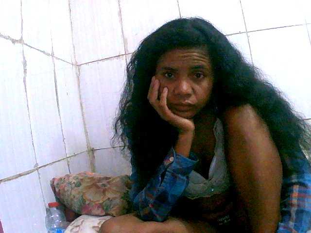 Carennehot2 live cam on BongaCams