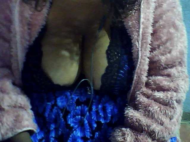 Carennehot2 live cam on BongaCams