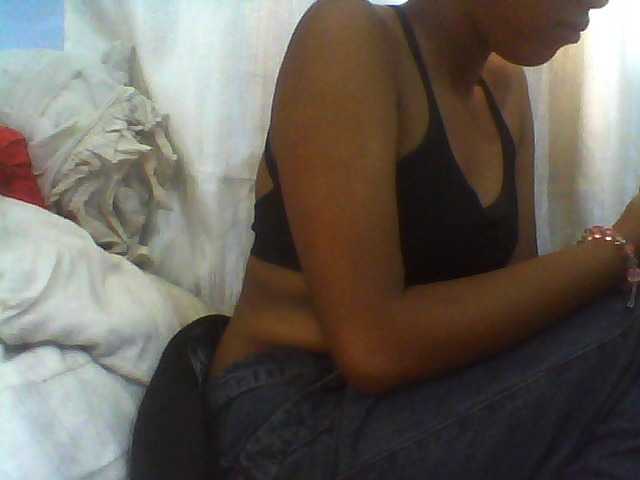 Carennehot2 live cam on BongaCams