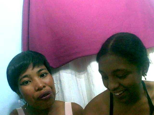 Carennehot2 live cam preview