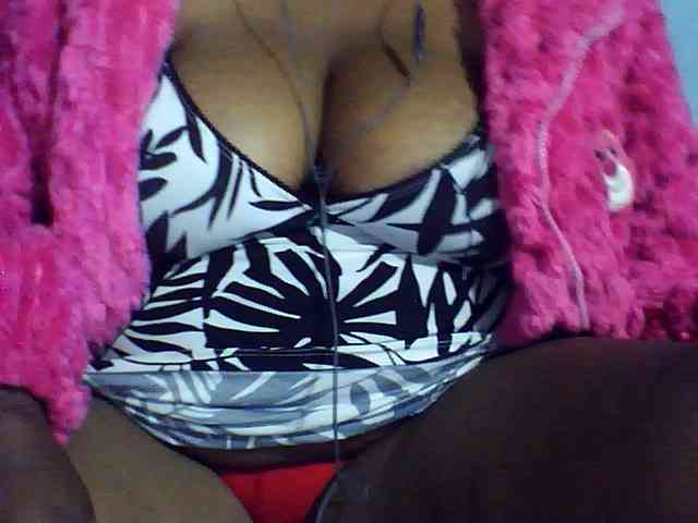 Carennehot2 Live Webcam on BongaCams