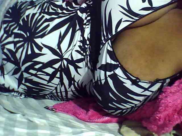Carennehot2 webcam