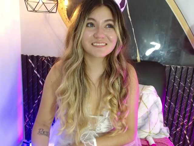 VioletaSweett1 live cam on BongaCams