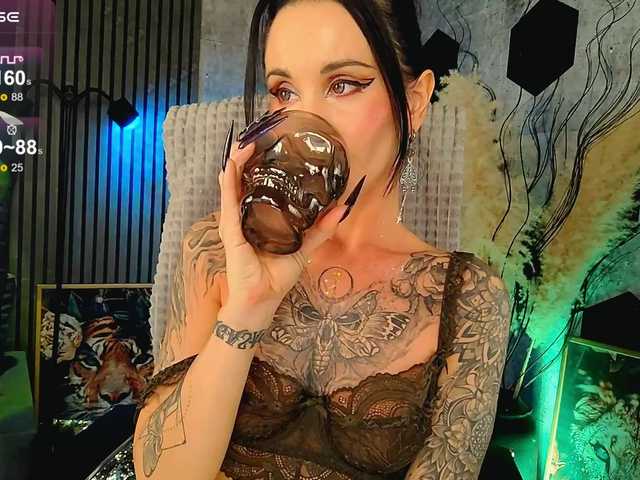 Vespera's BongaCams show and profile