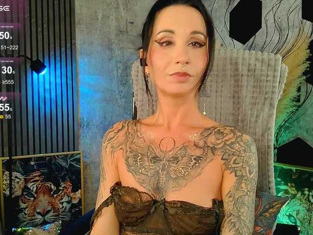 Vespera's BongaCams show and profile