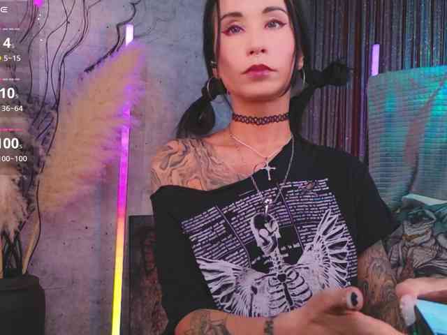 Model: Vespera