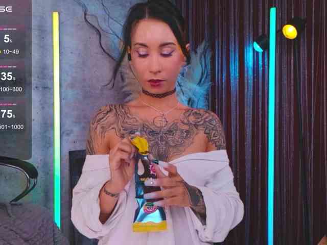 Model: Vespera