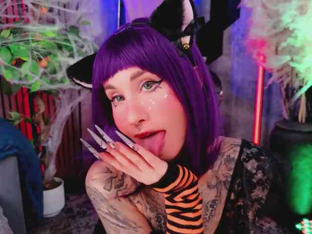 Model: Vespera_Nekogirl