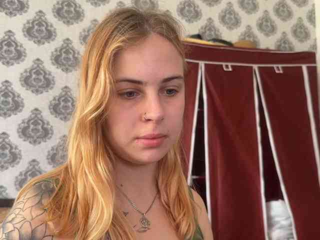 LisaloveX webcam