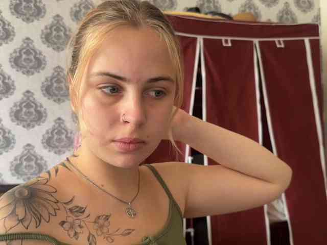 LisaloveX webcam