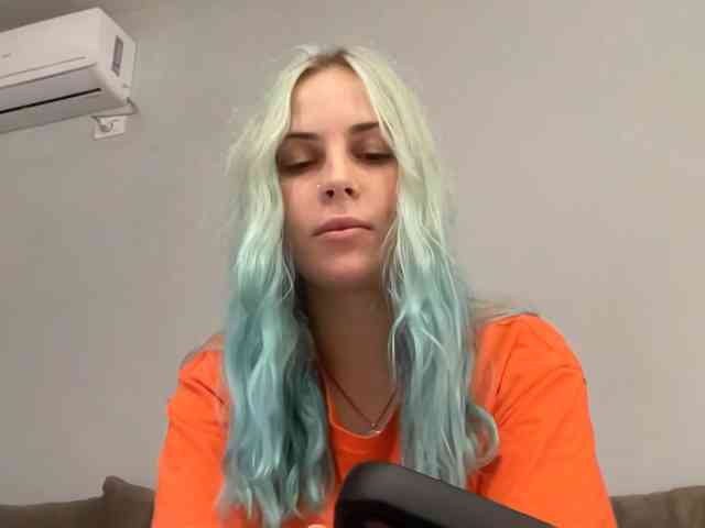 LisaloveX webcam