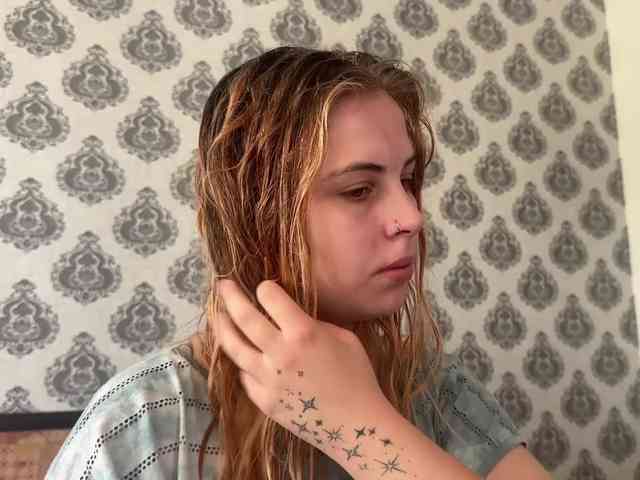 LisaloveX webcam