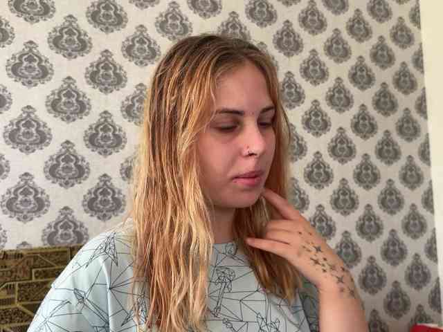 LisaloveX webcam