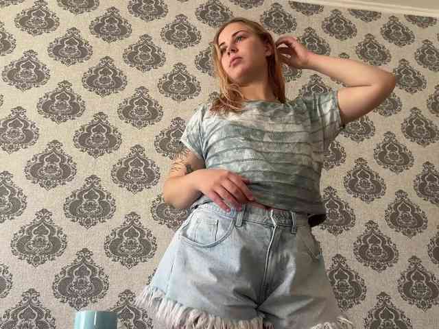 LisaloveX webcam