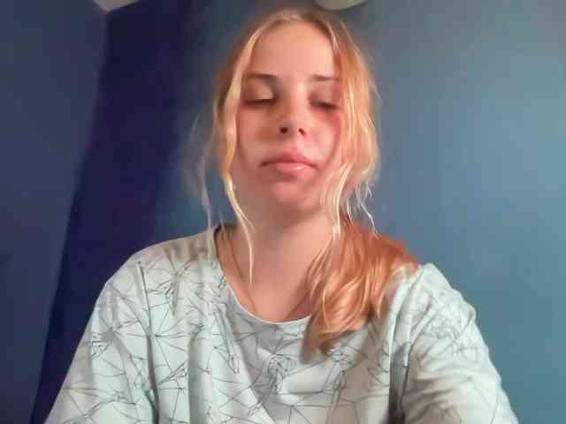 LisaloveX webcam