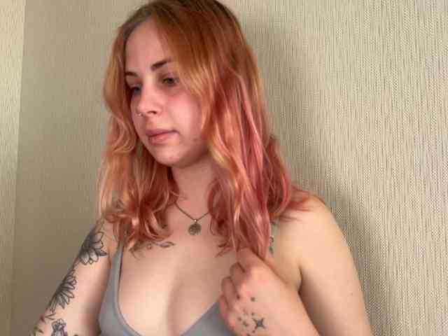 LisaloveX webcam