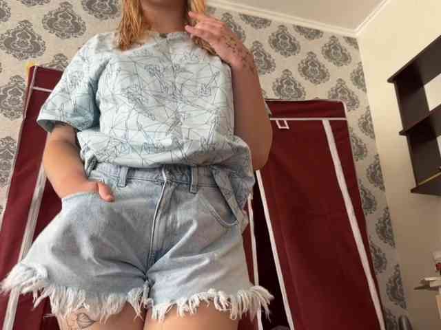 LisaloveX webcam