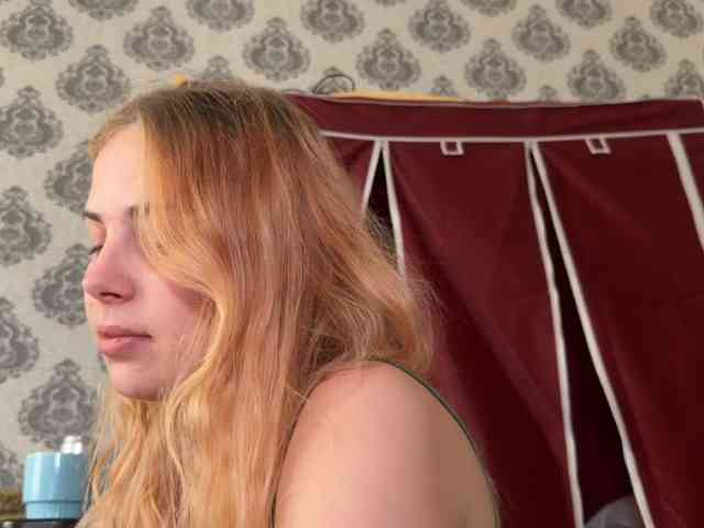 LisaloveX webcam