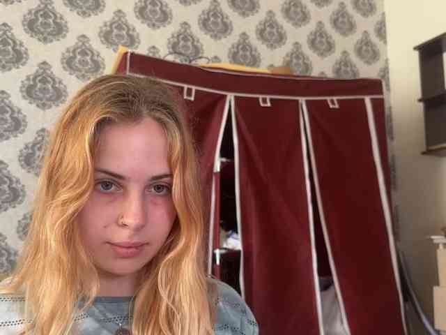 LisaloveX webcam