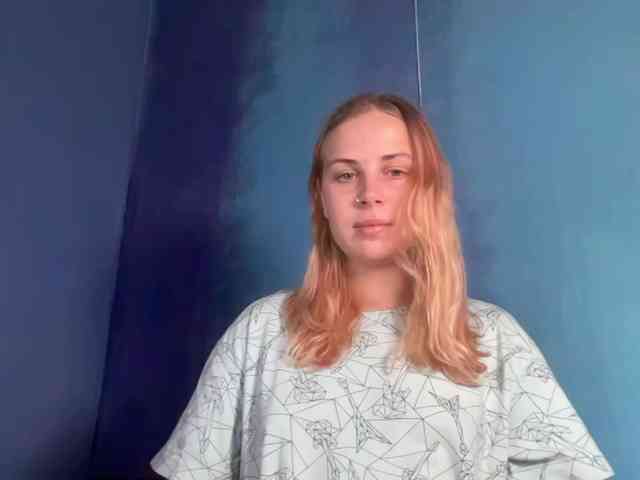 LisaloveX webcam