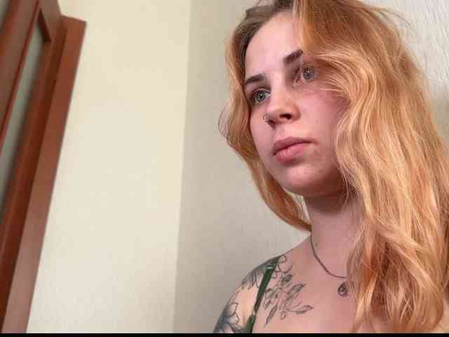 LisaloveX webcam