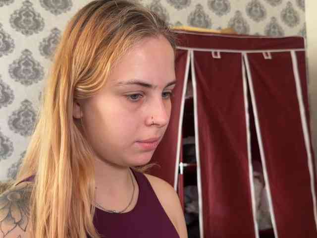 LisaloveX webcam