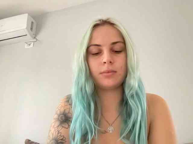 LisaloveX webcam